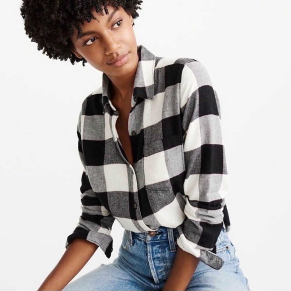 Abercrombie & Fitch Black and White Plaid Women's Shirt